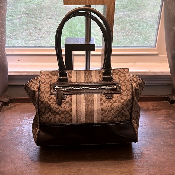 Coach Brown and Cream Elegant Tote Bag - Picture 4 of 10